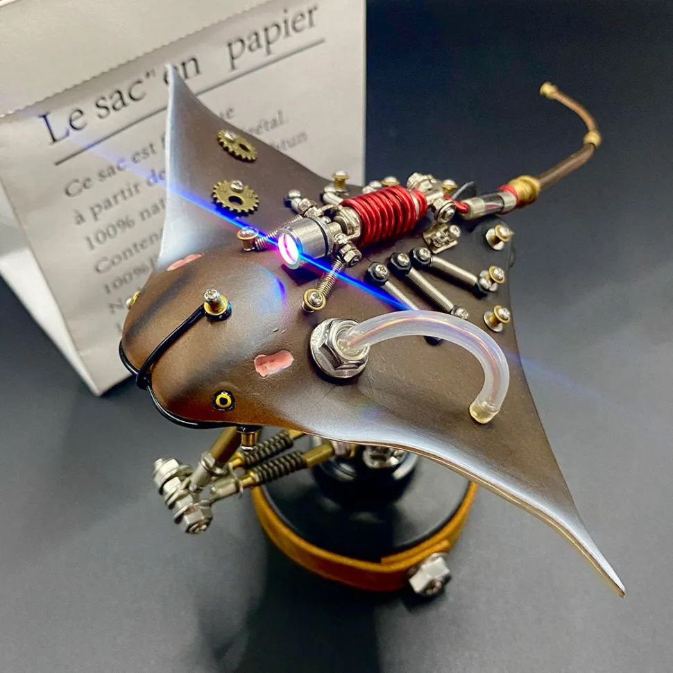 3D Mechanical Manta Ray Metal Model Kit, DIY Steampunk Assembly Puzzle with LED Light, Desktop Display Decor (200+PCS)