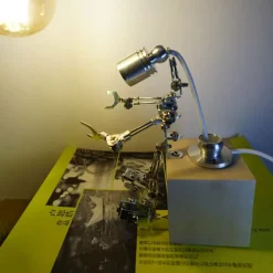 3D Metal Steampunk Sparkling Silver Mechanical Lamp Model