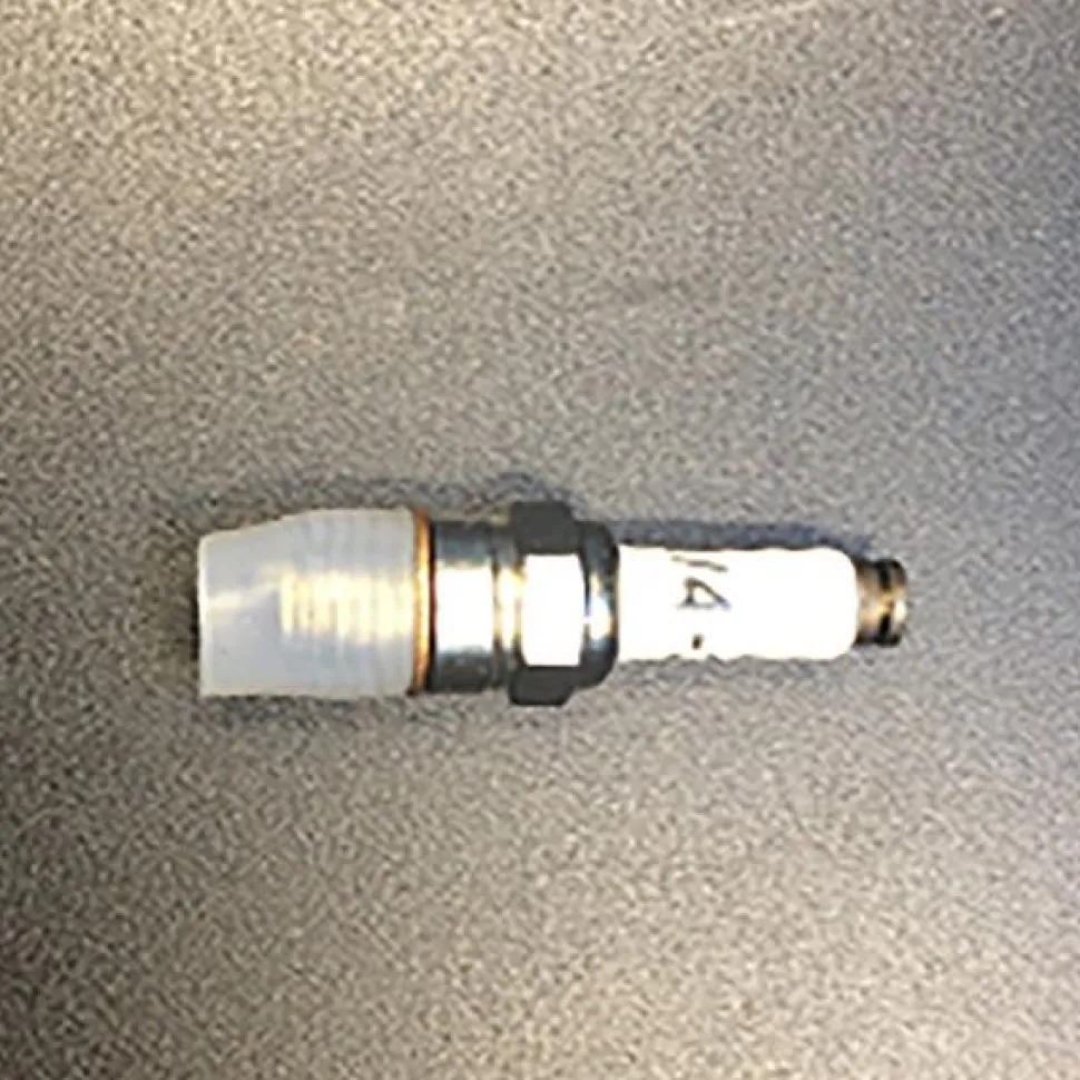 Inch Thread 1/4-32 ME-8 Type Spark Plug for TOYAN/CISON/ENJOMOR/RETROL Gasoline Engine Models