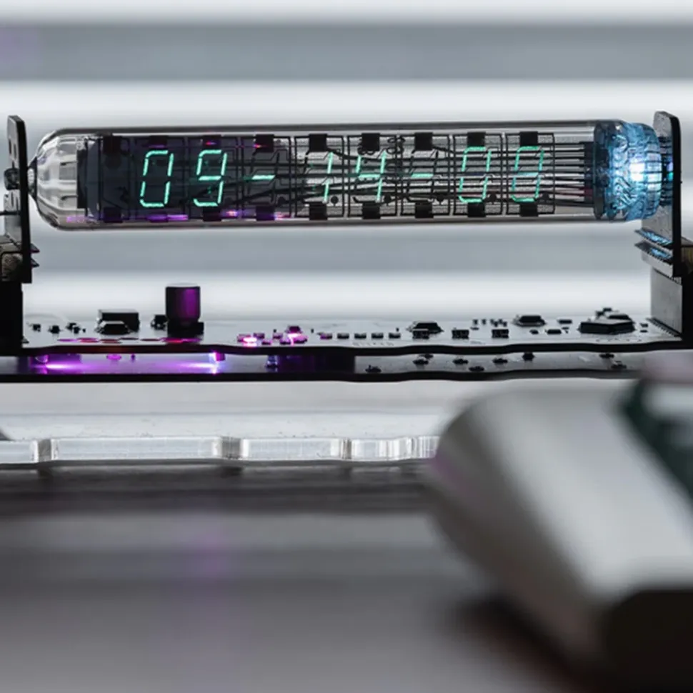 IV18 Vacuum Fluorescent Tube Clock - Cyberpunk NIXIE Tube Decor, RGB Glowing Display for PC Gaming Setup