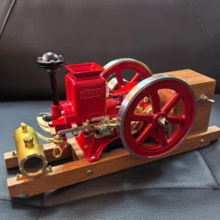 RETROL & OKMO B02 Miniature Horizontal 4-Stroke Hit and Miss Gasoline Engine Model