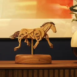 Wooden Qianli Horse Dynamic Model - Desktop Stress Relief Display (Non-Music Box)