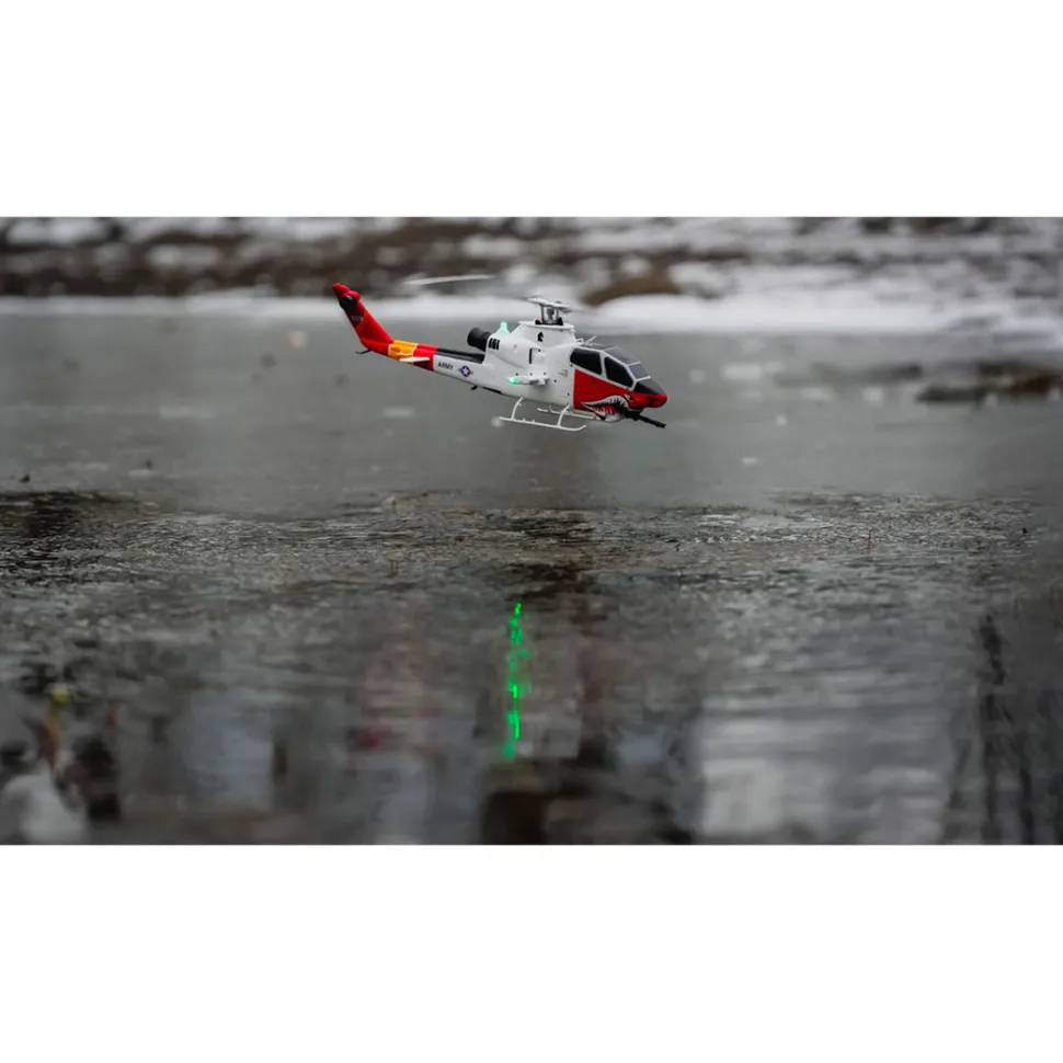 YU XIANG F112S AH-1 Cobra Attack RC Helicopter 2.4G 9CH 200 Class Military Airplane (RTF Version)
